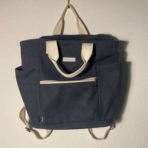 Birdling backpack in Navy Blue.